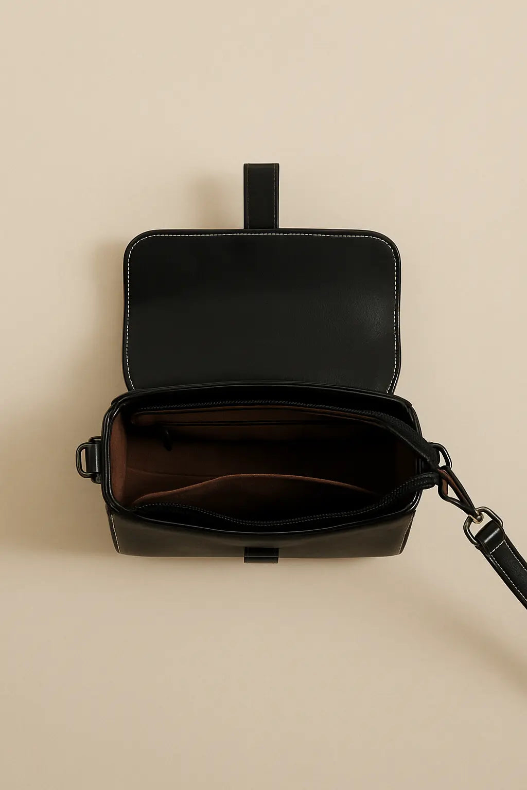 Oil Wax Cowhide Genuine Leather Crossbody Small Bag for Women Fashionable Versatile Shoulder Shell Handbag Lady Casual Phone Bag Novara Shop Oil Wax Cowhide Genuine Leather Crossbody Small Bag for Women Fashionable Versatile Shoulder Shell Handbag Lady Casual Phone Bag  Novara Shop  Oil Wax Cowhide Genuine Leather Crossbody Small Bag for Women Fashionable Versatile Shoulder Shell Handbag Lady Casual Phone Bag