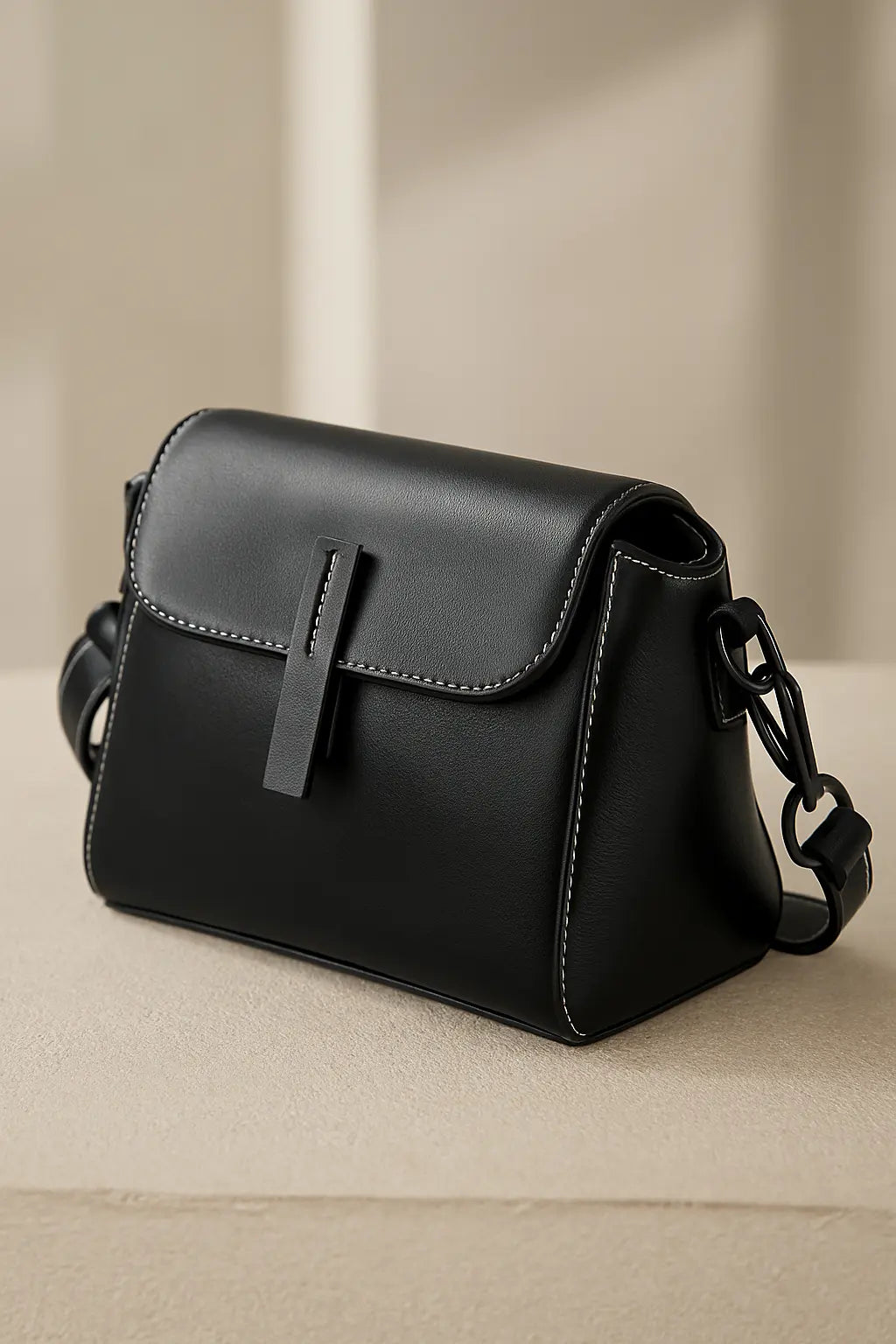 Oil Wax Cowhide Genuine Leather Crossbody Small Bag for Women Fashionable Versatile Shoulder Shell Handbag Lady Casual Phone Bag Novara Shop Oil Wax Cowhide Genuine Leather Crossbody Small Bag for Women Fashionable Versatile Shoulder Shell Handbag Lady Casual Phone Bag  Novara Shop  Oil Wax Cowhide Genuine Leather Crossbody Small Bag for Women Fashionable Versatile Shoulder Shell Handbag Lady Casual Phone Bag