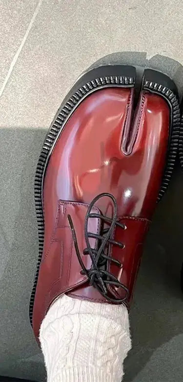 New Tabi Shoes Loafer Men And Women Split Toe Flats Casual Shoes Woman British Style Thick Sole Patent Leather Shoes Big Size 45 Novara Shop