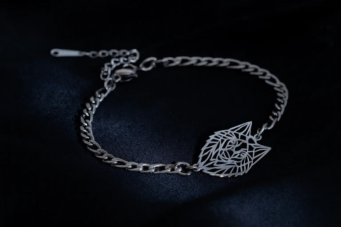 Figaro Chain Bracelet | Wolf Head Bracelet | Novara Shop